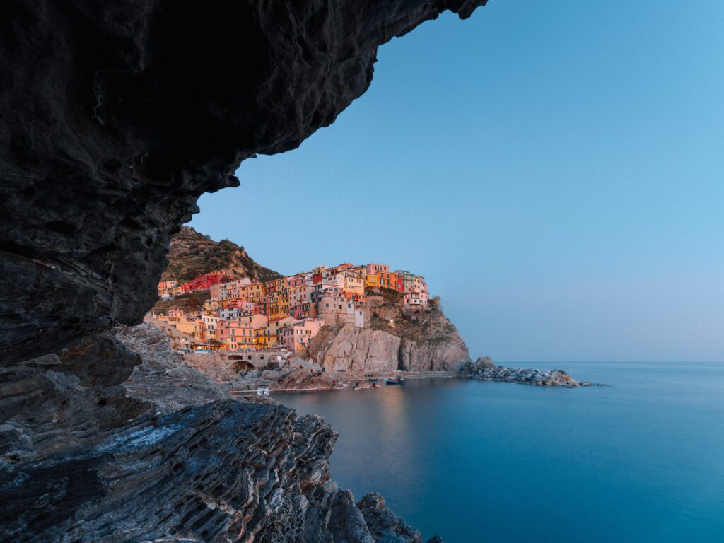 Blick vom Meer von Manarola